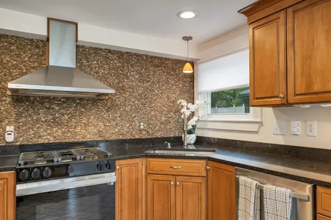 163 Ocean Road Portsmouth NH 03801