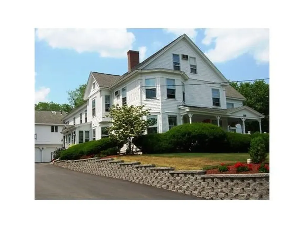 116 East Broadway Derry NH 03038