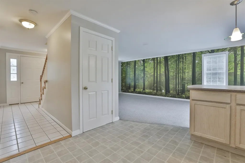3 Ash Street Hudson NH 03051