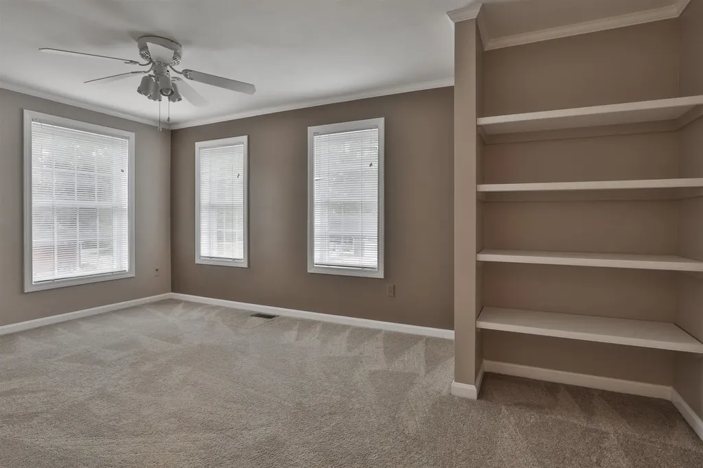 3 Ash Street Hudson NH 03051