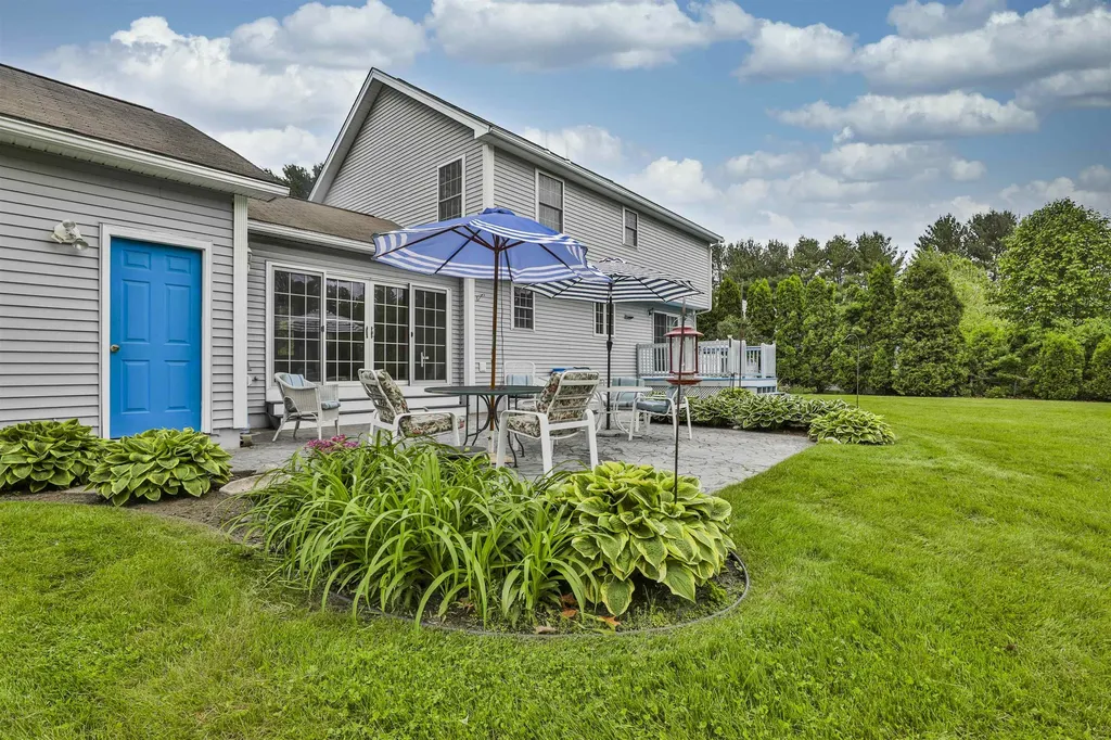 3 Ash Street Hudson NH 03051