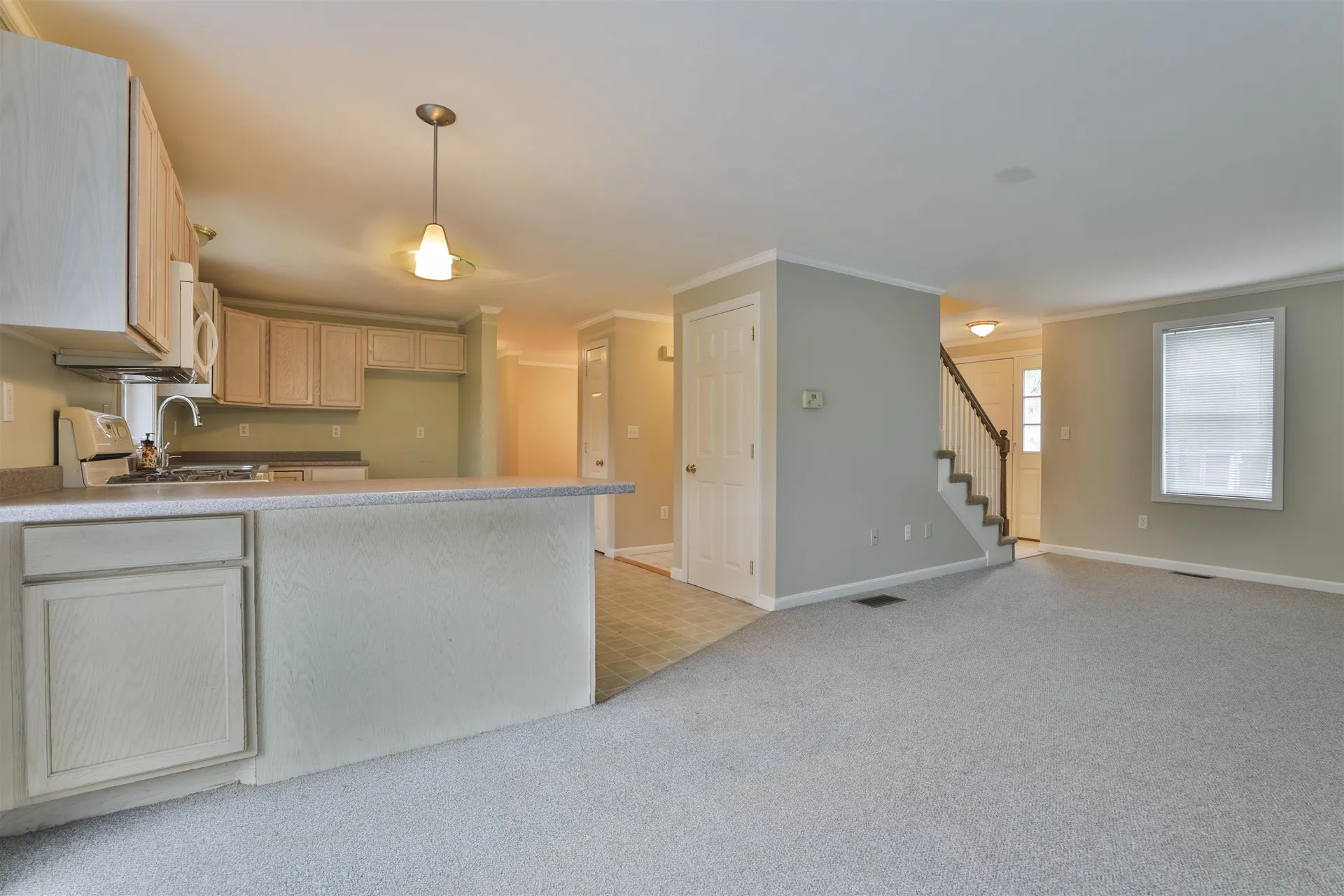 3 Ash Street Hudson NH 03051