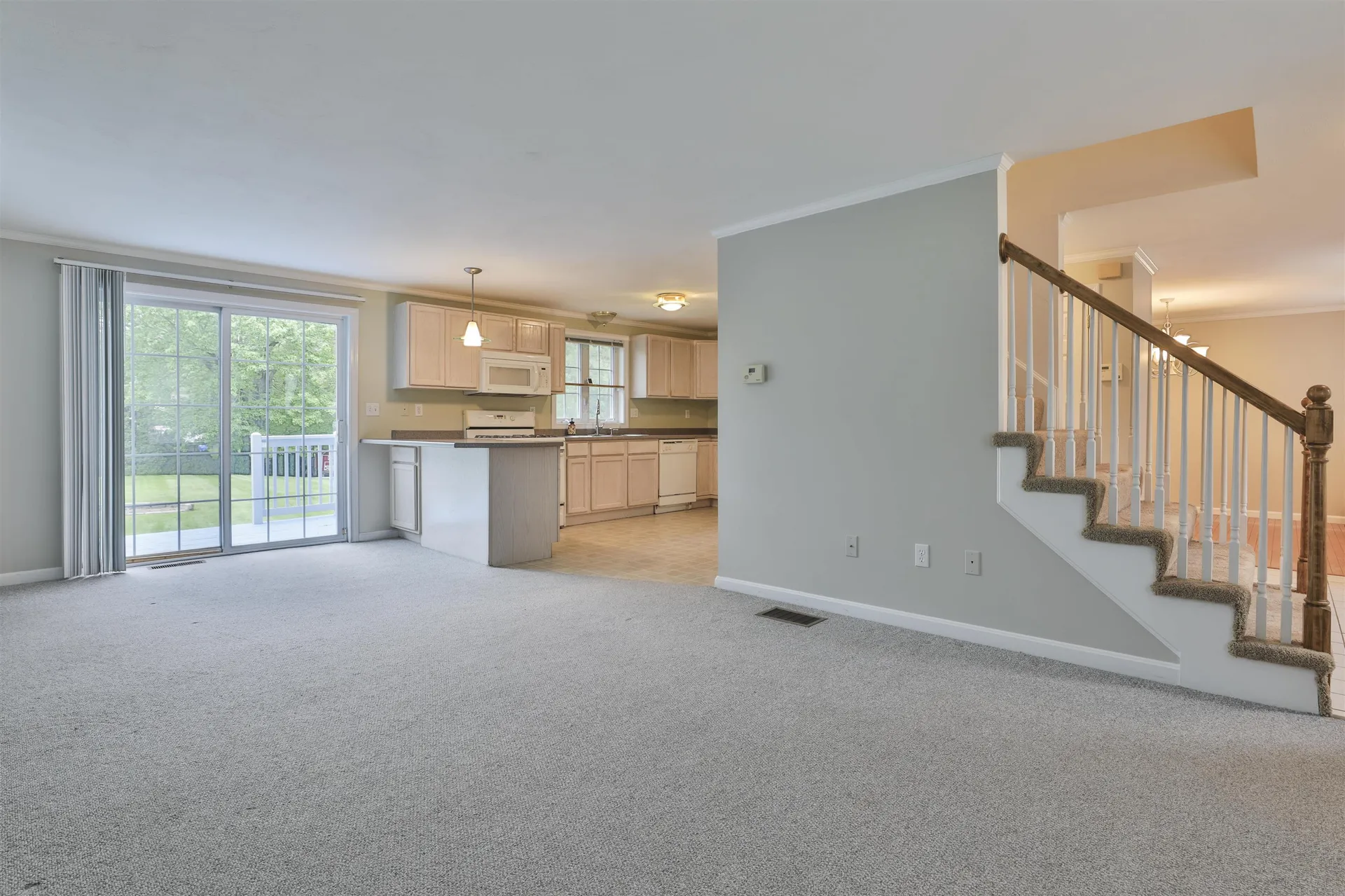 3 Ash Street Hudson NH 03051