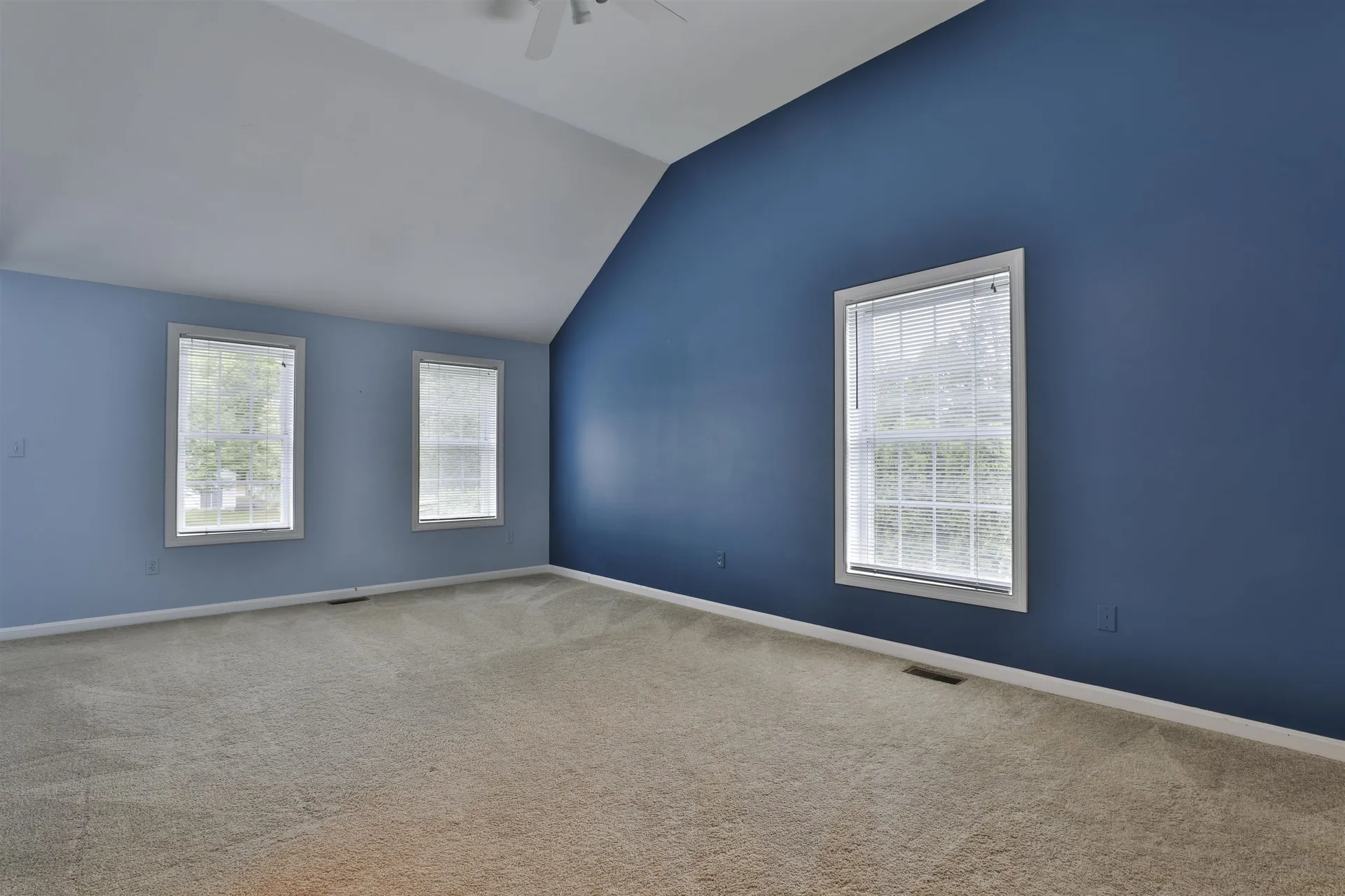 3 Ash Street Hudson NH 03051