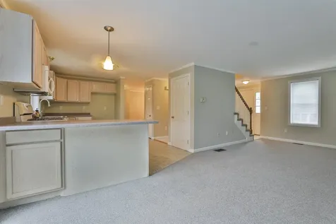 3 Ash Street Hudson NH 03051