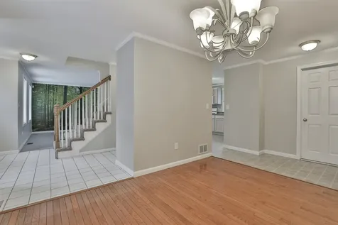 3 Ash Street Hudson NH 03051