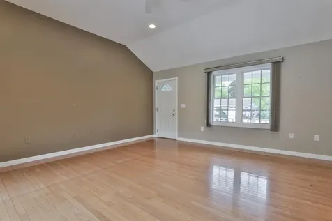 3 Ash Street Hudson NH 03051