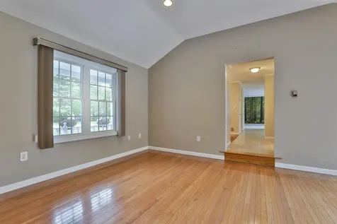 3 Ash Street Hudson NH 03051