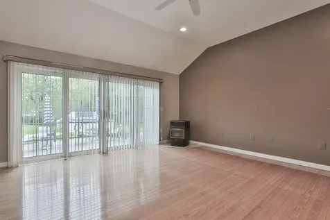 3 Ash Street Hudson NH 03051