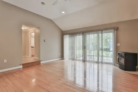 3 Ash Street Hudson NH 03051