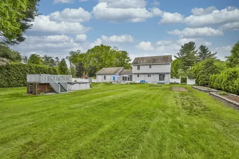 3 Ash Street Hudson NH 03051