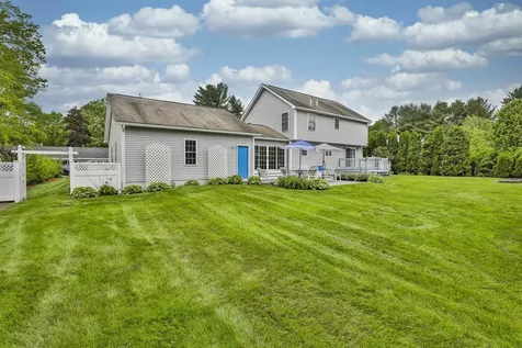 3 Ash Street Hudson NH 03051