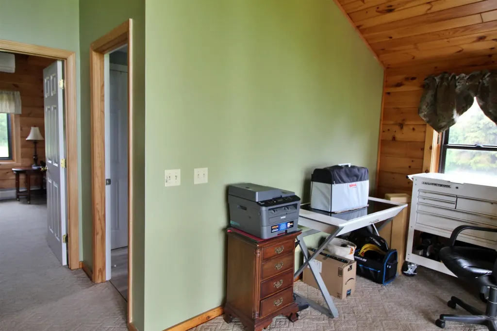 8 Maynard Court Grand Isle VT 05458