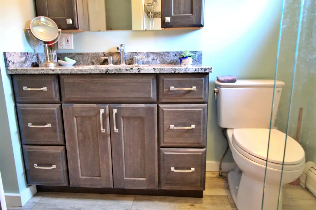 8 Maynard Court Grand Isle VT 05458