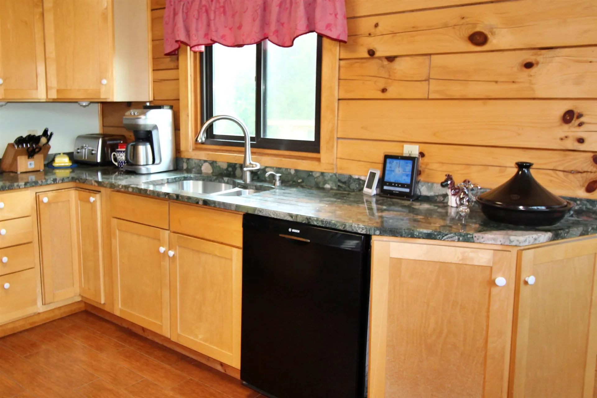 8 Maynard Court Grand Isle VT 05458