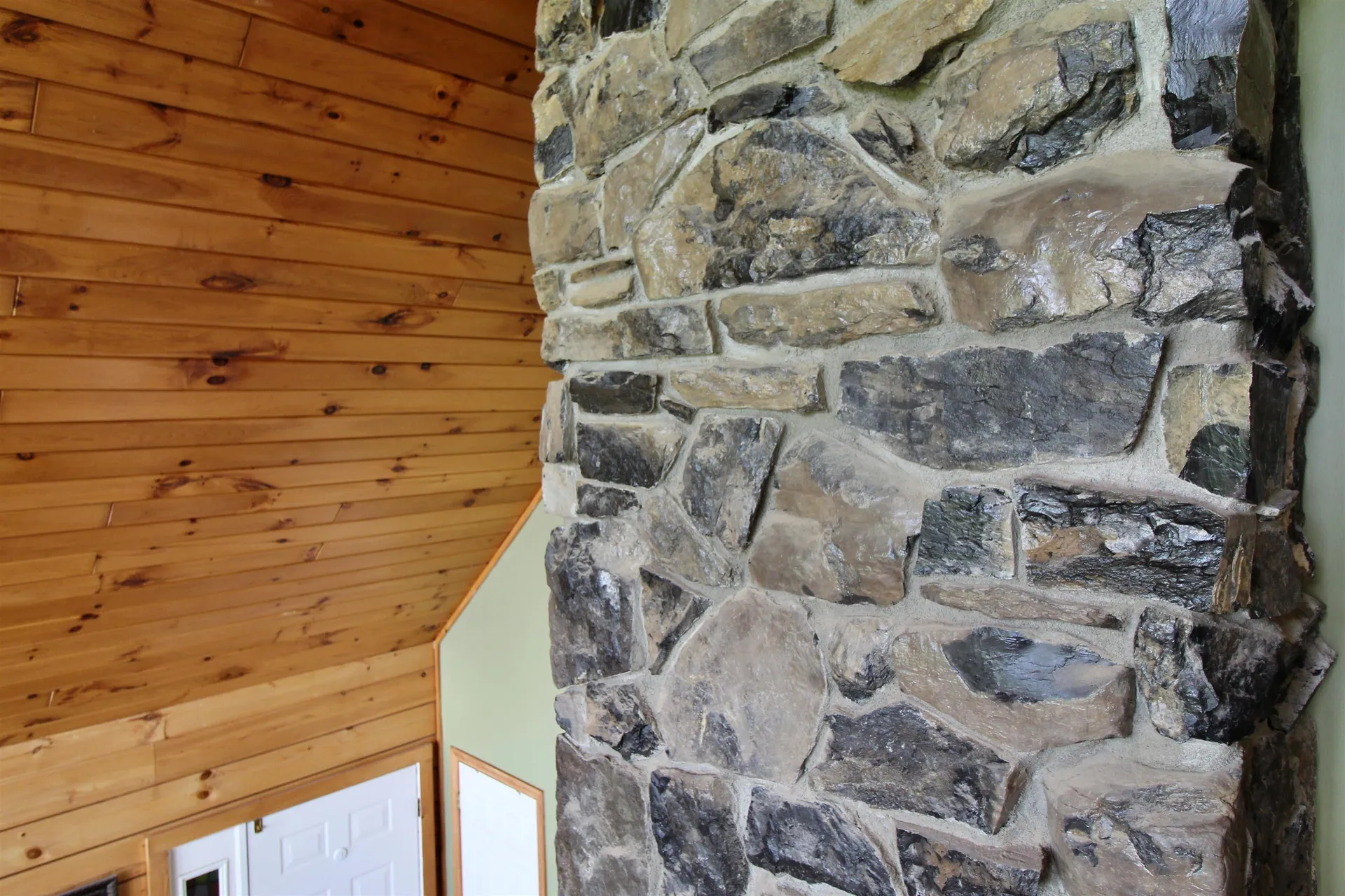 8 Maynard Court Grand Isle VT 05458