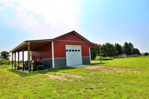 8 Maynard Court Grand Isle VT 05458