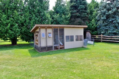 8 Maynard Court Grand Isle VT 05458