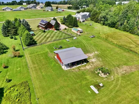 8 Maynard Court Grand Isle VT 05458