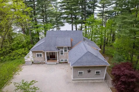 8 Wisteria Lane Eliot ME 03903