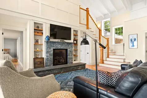 8 Wisteria Lane Eliot ME 03903