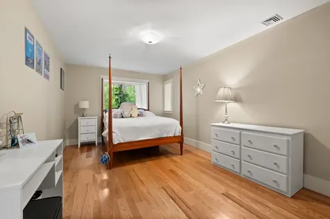 8 Wisteria Lane Eliot ME 03903