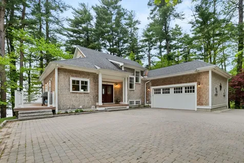 8 Wisteria Lane Eliot ME 03903