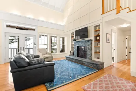 8 Wisteria Lane Eliot ME 03903