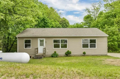 39 Russell Street Plymouth NH 03264