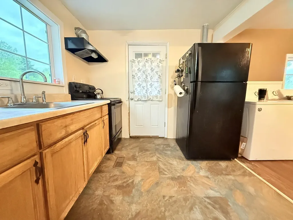 19 Gambier Street Claremont NH 03743