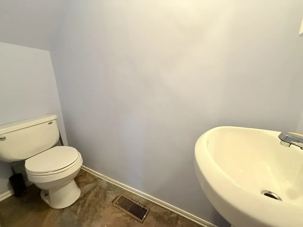 19 Gambier Street Claremont NH 03743