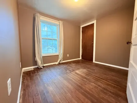 19 Gambier Street Claremont NH 03743