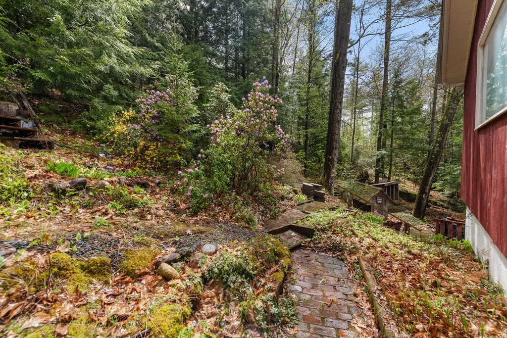 2834 Nh Route 175 Thornton NH 03285