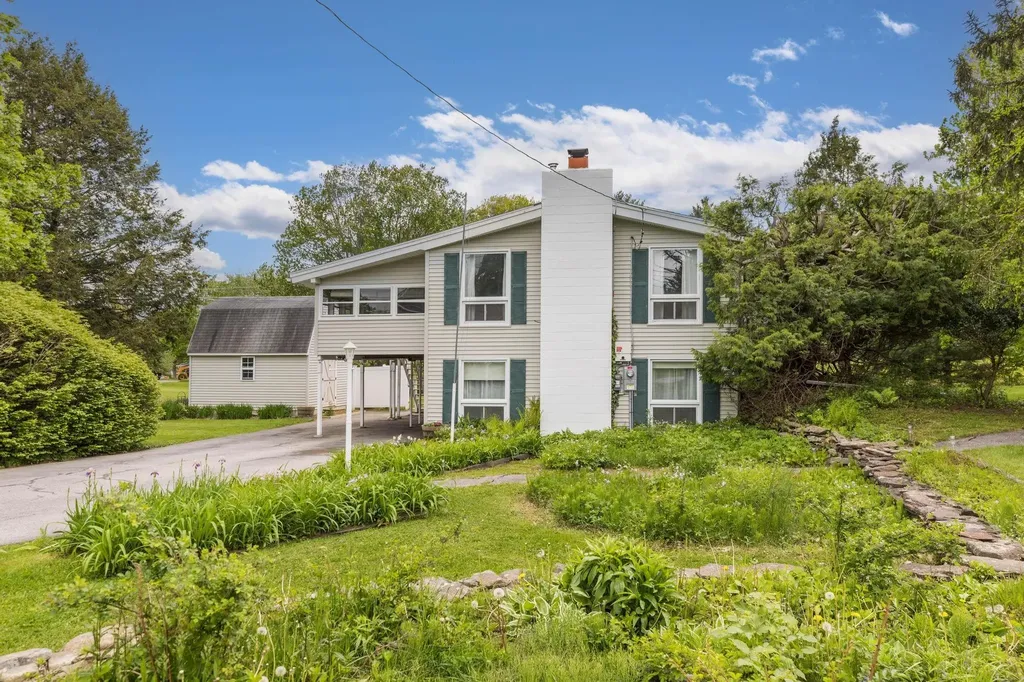 18 Riverdale Avenue Dover NH 03820