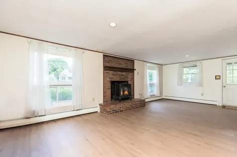 18 Riverdale Avenue Dover NH 03820