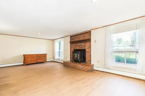 18 Riverdale Avenue Dover NH 03820