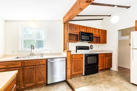 18 Riverdale Avenue Dover NH 03820