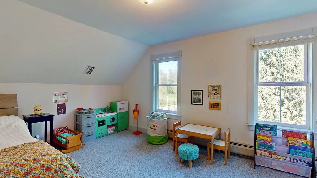 825 South End Road North Hero VT 05457