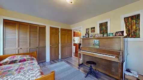 825 South End Road North Hero VT 05457