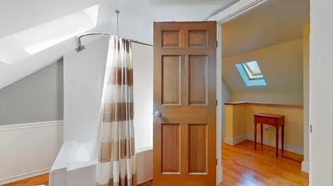 825 South End Road North Hero VT 05457