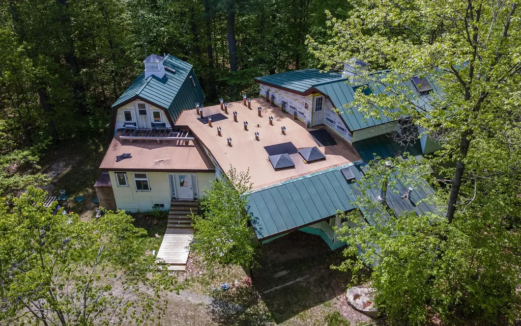 319 W Lake Road Fitzwilliam NH 03447