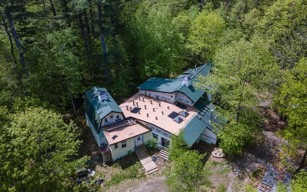 319 W Lake Road Fitzwilliam NH 03447