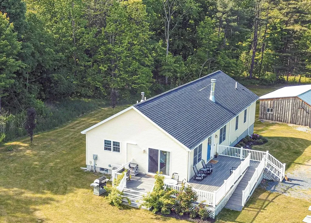 3900 Jersey Street Panton VT 05491