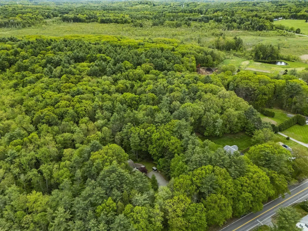 204 North Haverhill Road Kensington NH 03833