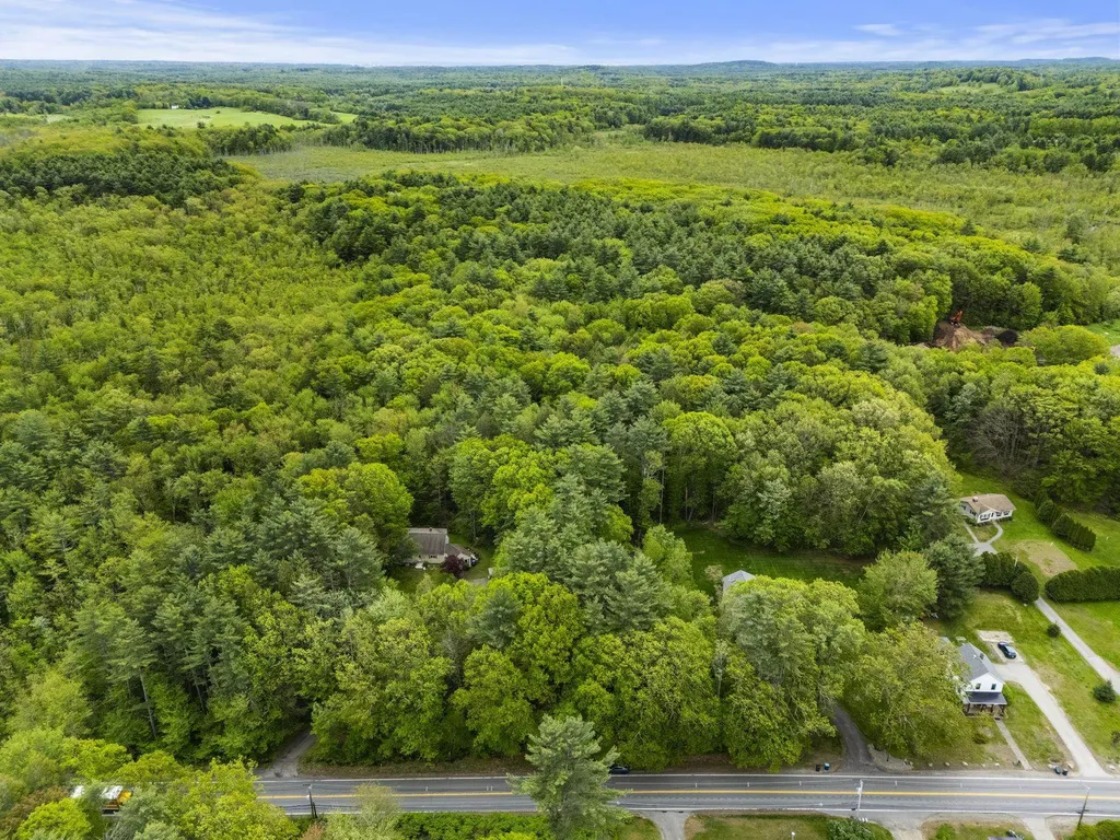 204 North Haverhill Road Kensington NH 03833