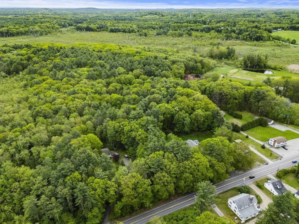 204 North Haverhill Road Kensington NH 03833