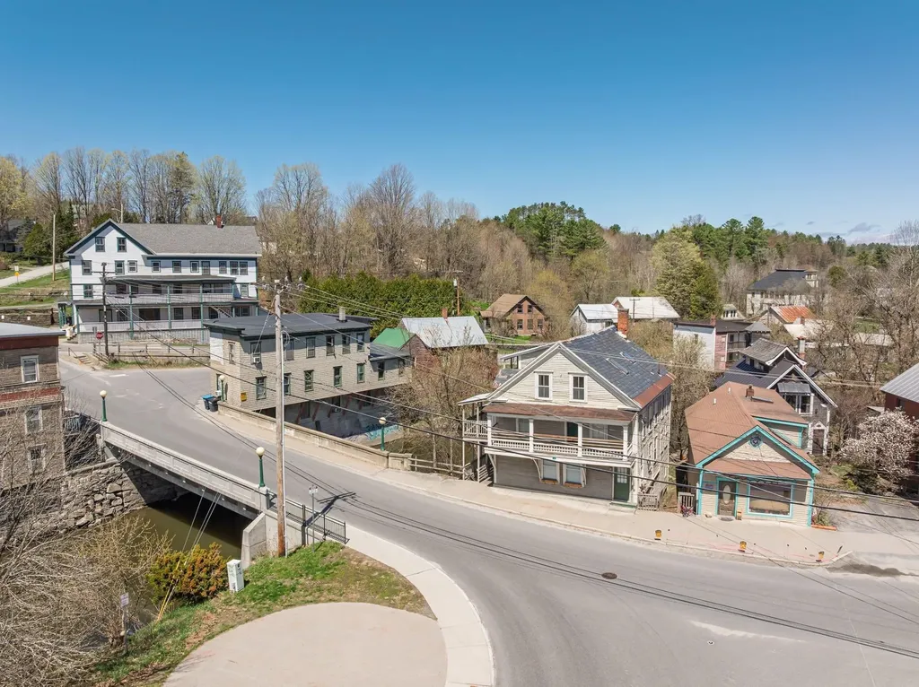 39 Main Street Plainfield VT 05667