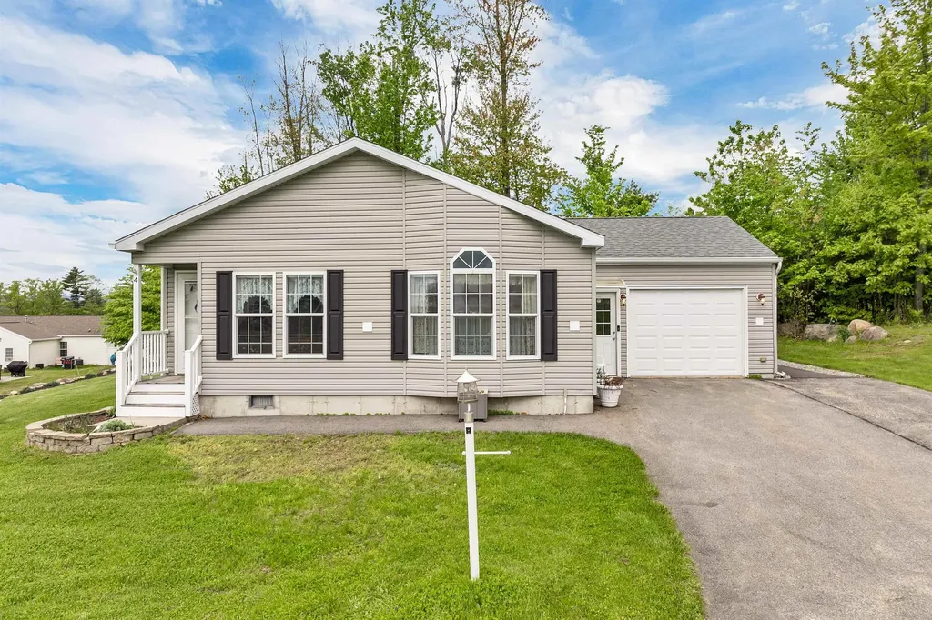 4 Dynamic View Drive Franklin NH 03235