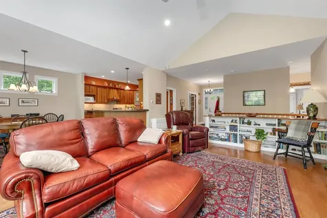 138 Oak Hill Road Barrington NH 03825