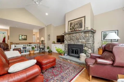 138 Oak Hill Road Barrington NH 03825